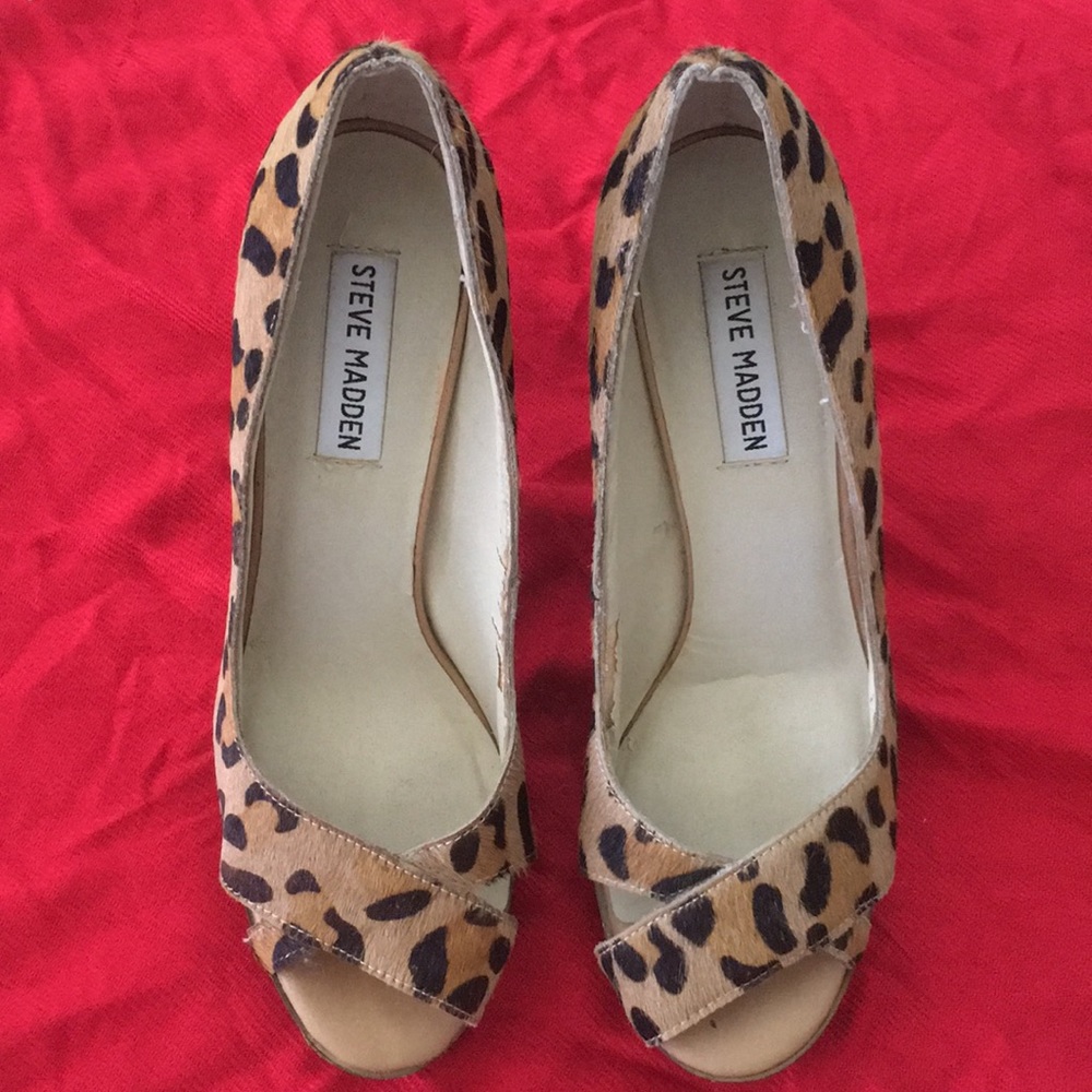 🍀 Animal print Heels